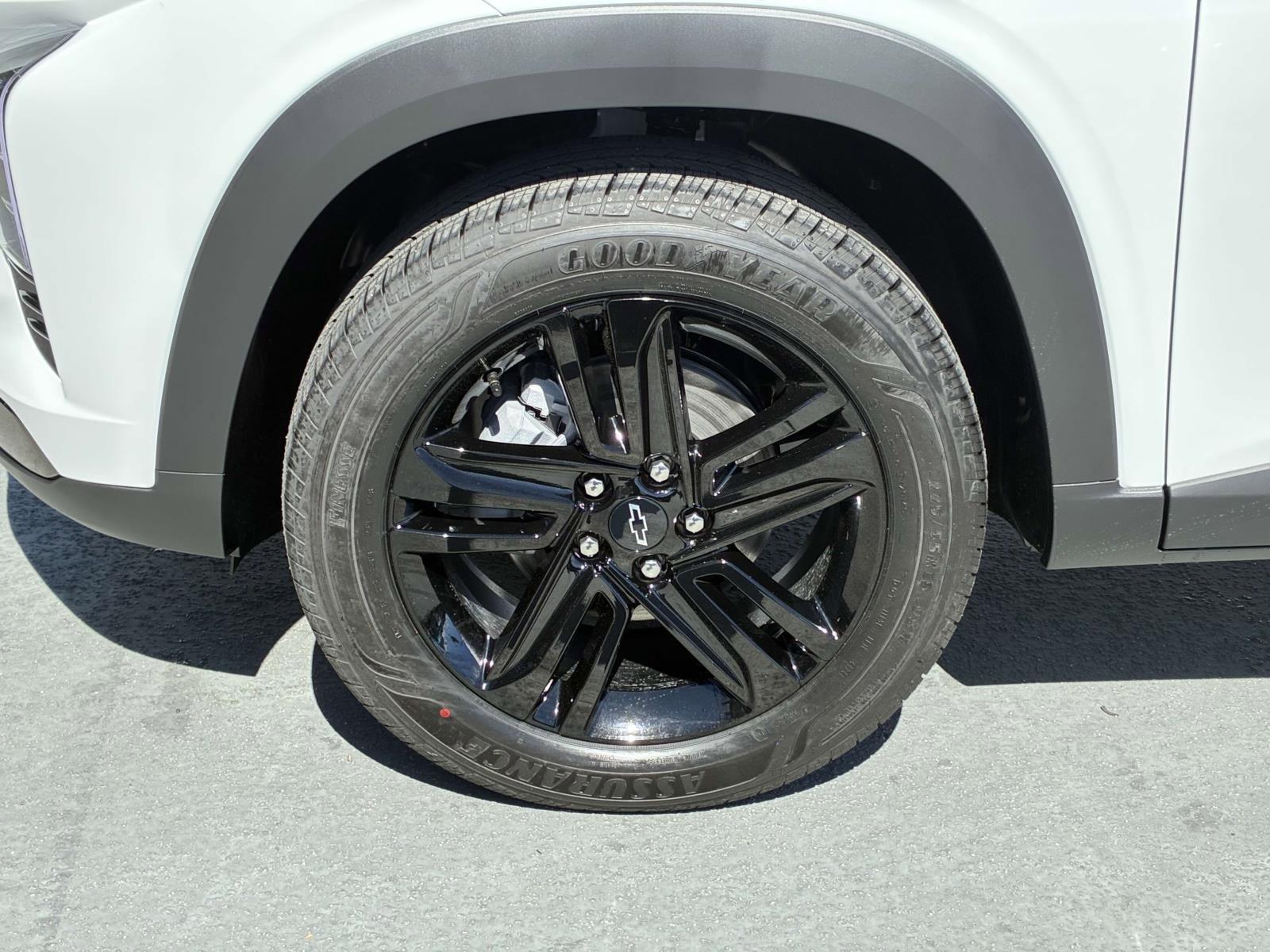 2025 Chevrolet Trax Vehicle Photo in LOS ANGELES, CA 90007-3794
