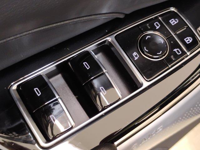 2025 Cadillac LYRIQ Vehicle Photo in PINEVILLE, NC 28134-8495