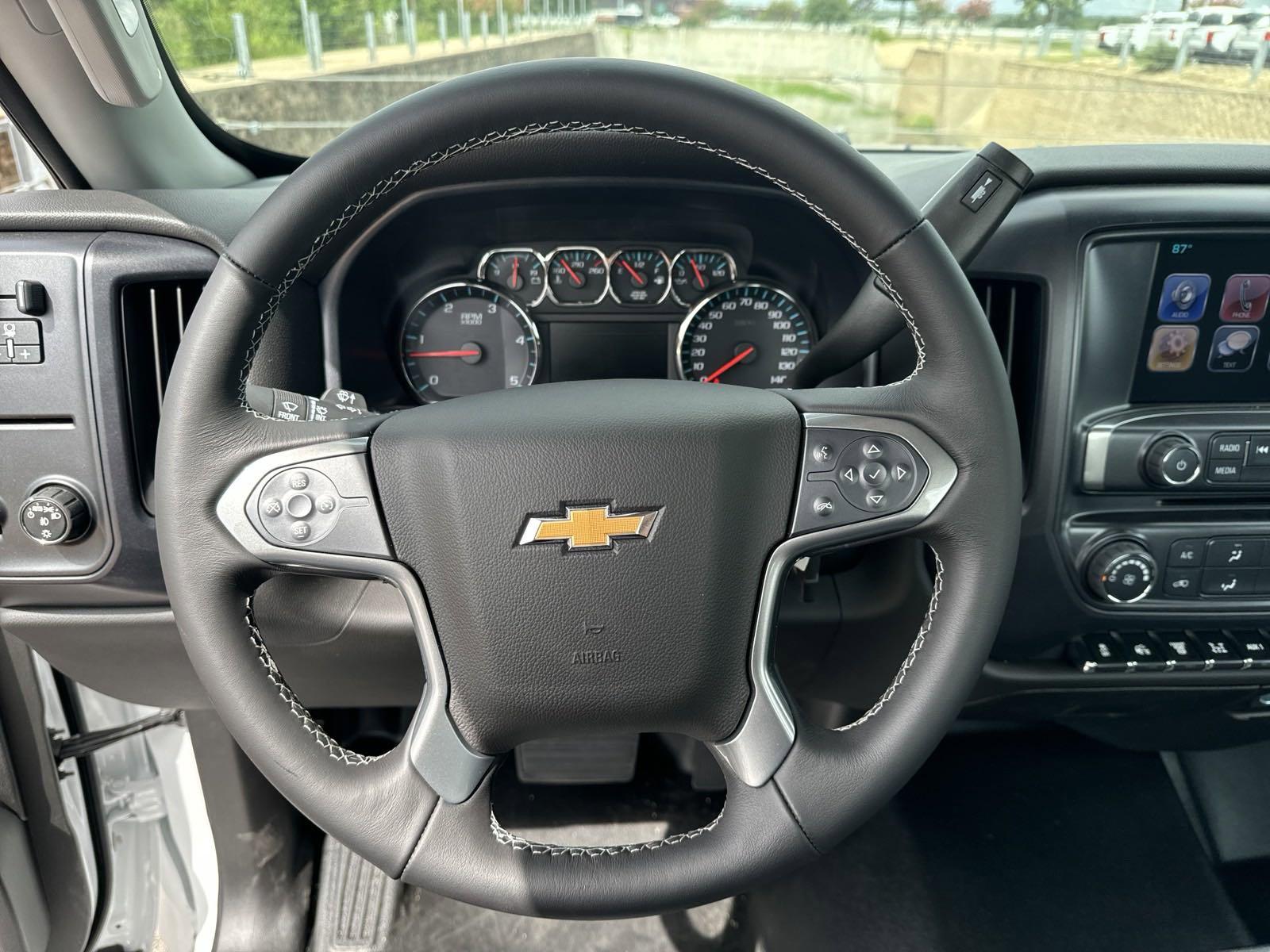 2024 Chevrolet Silverado 6500 HD Vehicle Photo in GEORGETOWN, TX 78626-7508