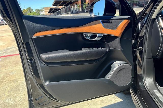 2022 Volvo XC90 Vehicle Photo in Houston, TX 77007