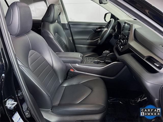 2022 Toyota Highlander Vehicle Photo in Puyallup, WA 98371