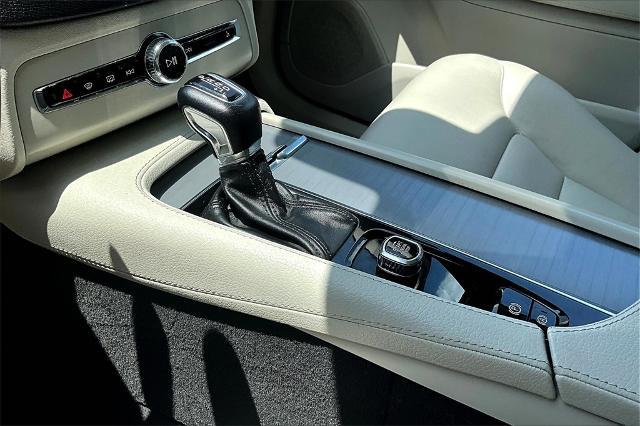 2022 Volvo XC90 Vehicle Photo in Houston, TX 77007