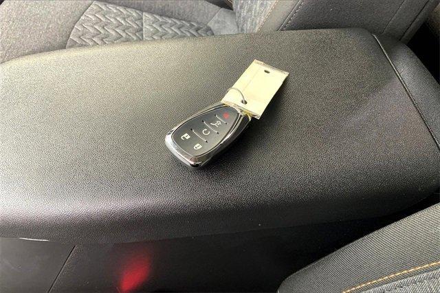 2023 Chevrolet Equinox Vehicle Photo in TOPEKA, KS 66609-0000