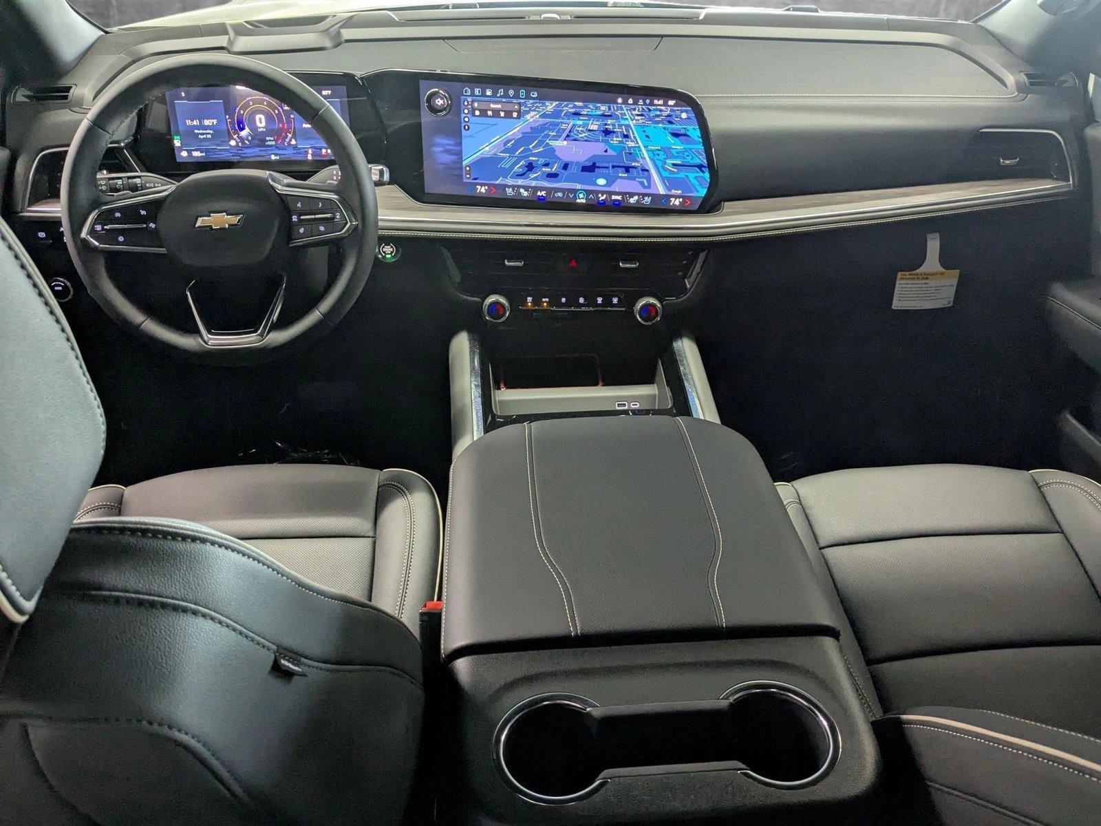 2025 Chevrolet Suburban Vehicle Photo in PEMBROKE PINES, FL 33024-6534