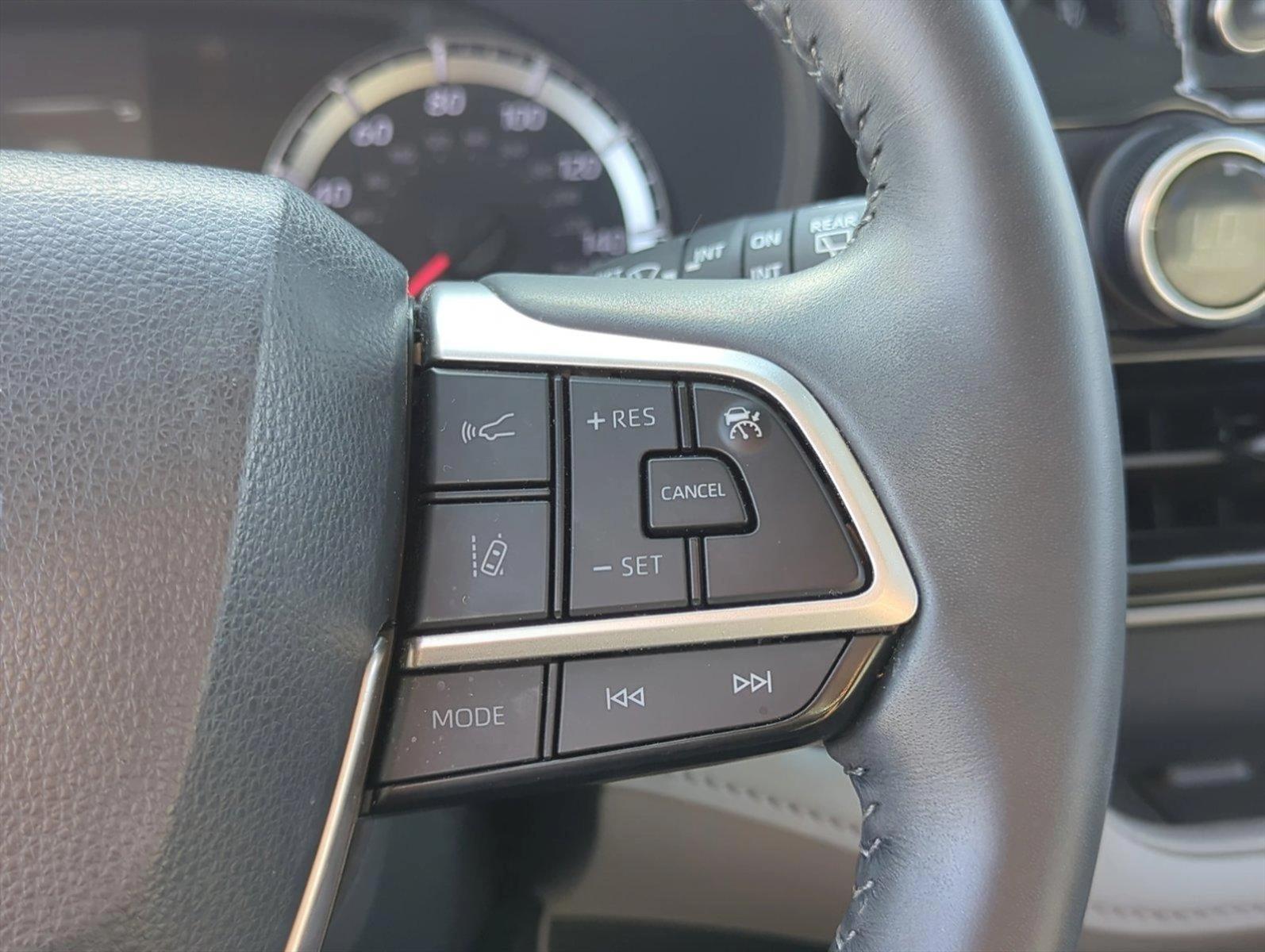 2022 Toyota Highlander Vehicle Photo in Ft. Myers, FL 33907