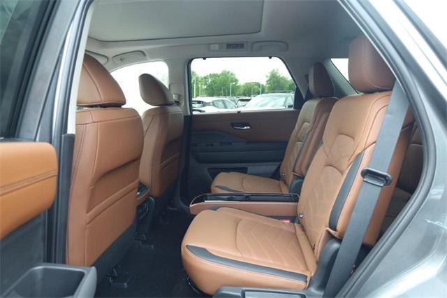 2025 Nissan Pathfinder Vehicle Photo in Hazelwood, MO 63042
