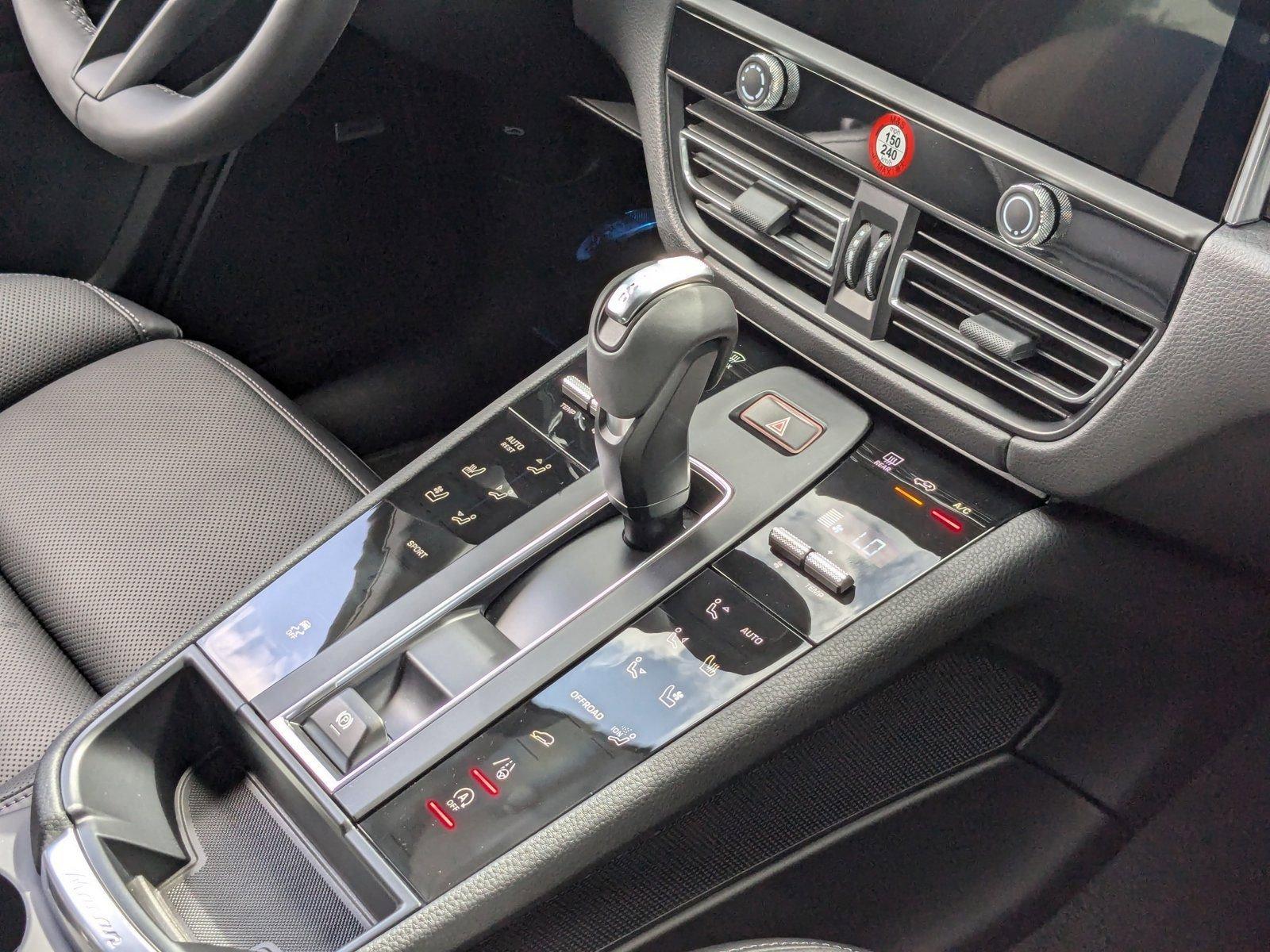 2025 Porsche Macan Vehicle Photo in Maitland, FL 32751