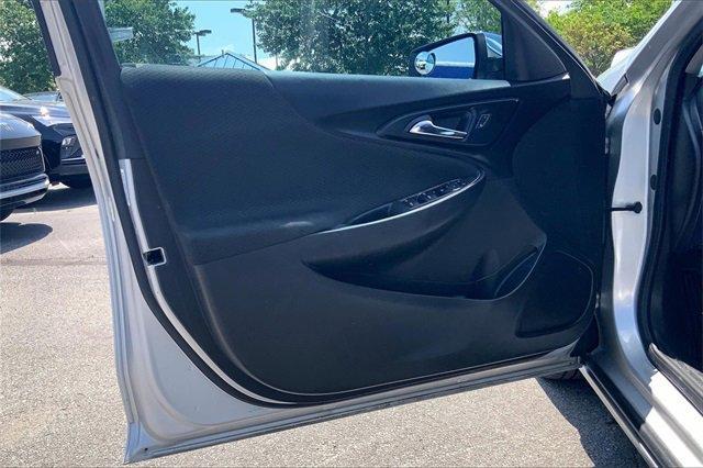 2020 Chevrolet Malibu Vehicle Photo in INDEPENDENCE, MO 64055-1377