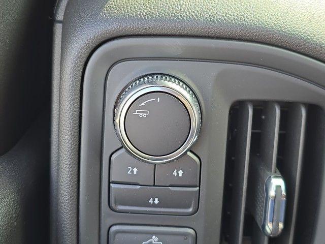2024 GMC Sierra 2500 HD Vehicle Photo in Pleasant Hills, PA 15236