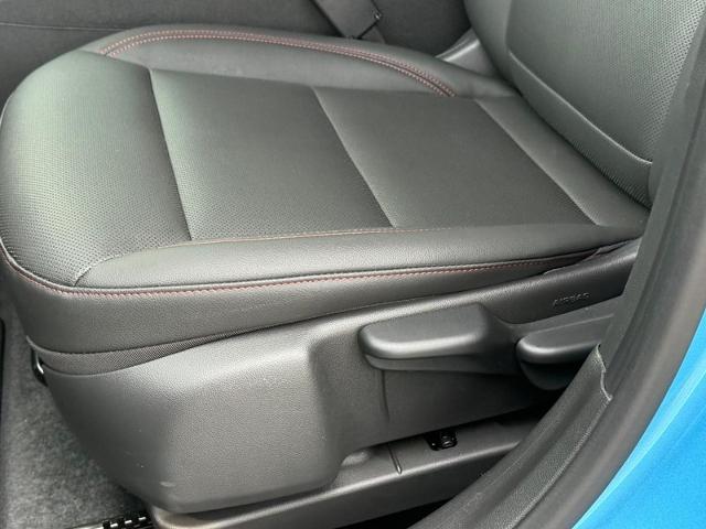 2025 Chevrolet Trax Vehicle Photo in COLUMBIA, MO 65203-3903