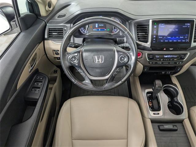 2016 Honda Pilot Vehicle Photo in ENGLEWOOD, CO 80113-6708