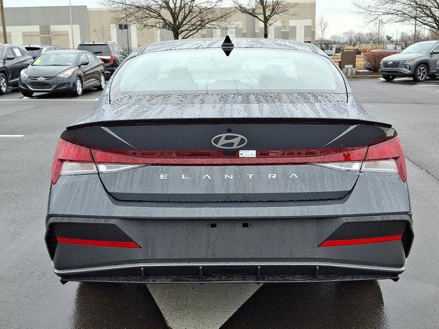 2025 Hyundai ELANTRA Vehicle Photo in Philadelphia, PA 19116