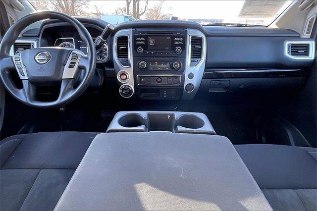 2017 Nissan Titan Vehicle Photo in INDEPENDENCE, MO 64055-1314