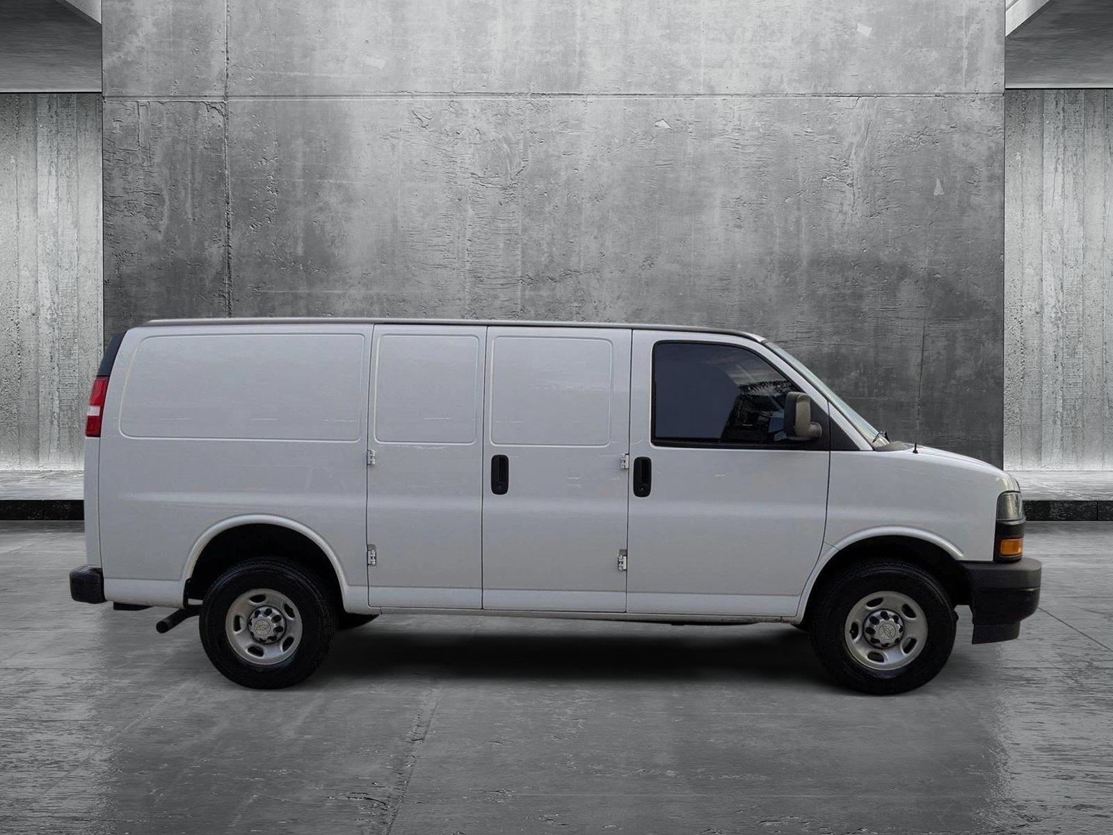 2022 Chevrolet Express Cargo 2500 Vehicle Photo in PEMBROKE PINES, FL 33024-6534