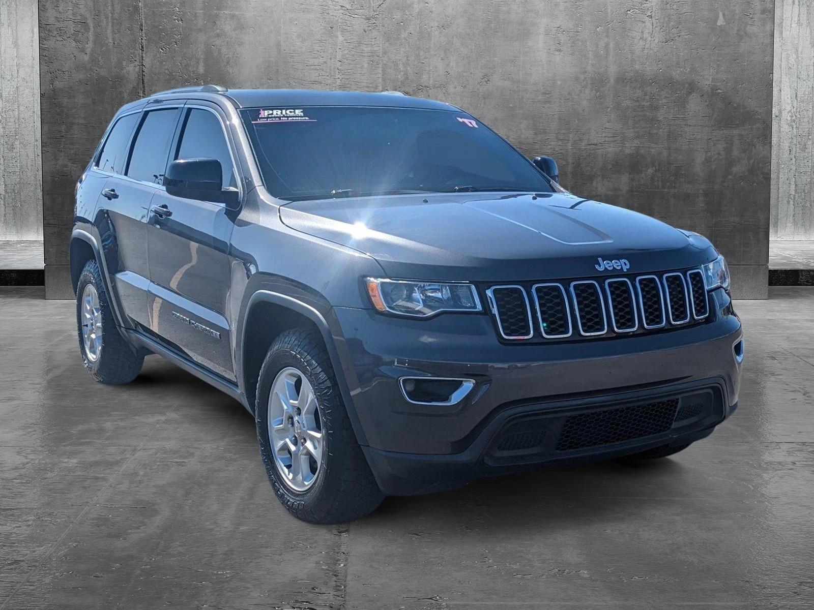 2017 Jeep Grand Cherokee Vehicle Photo in Bradenton, FL 34207