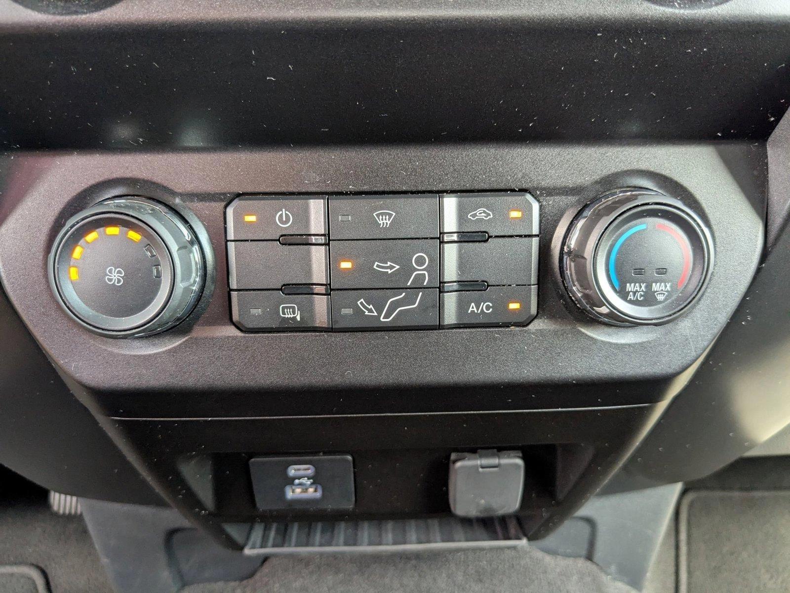 2022 Ford Super Duty F-350 DRW Vehicle Photo in St. Petersburg, FL 33713