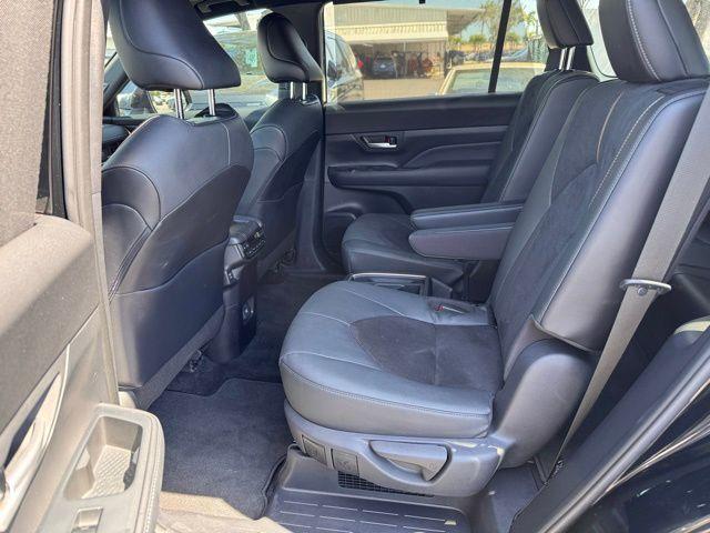 2024 Toyota Grand Highlander Vehicle Photo in DELRAY BEACH, FL 33483-3294