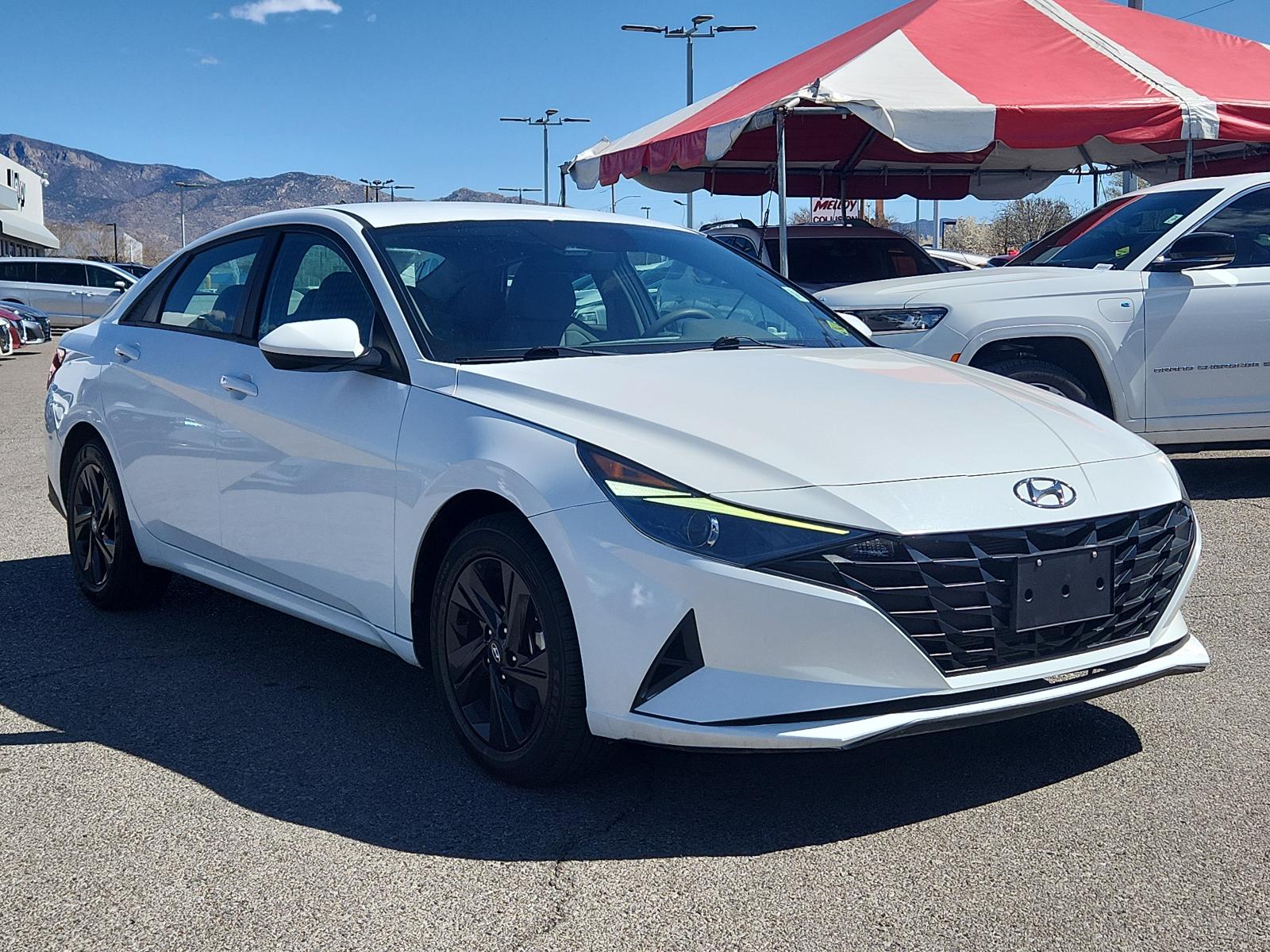 2021 Hyundai ELANTRA Vehicle Photo in Albuquerque, NM 87110