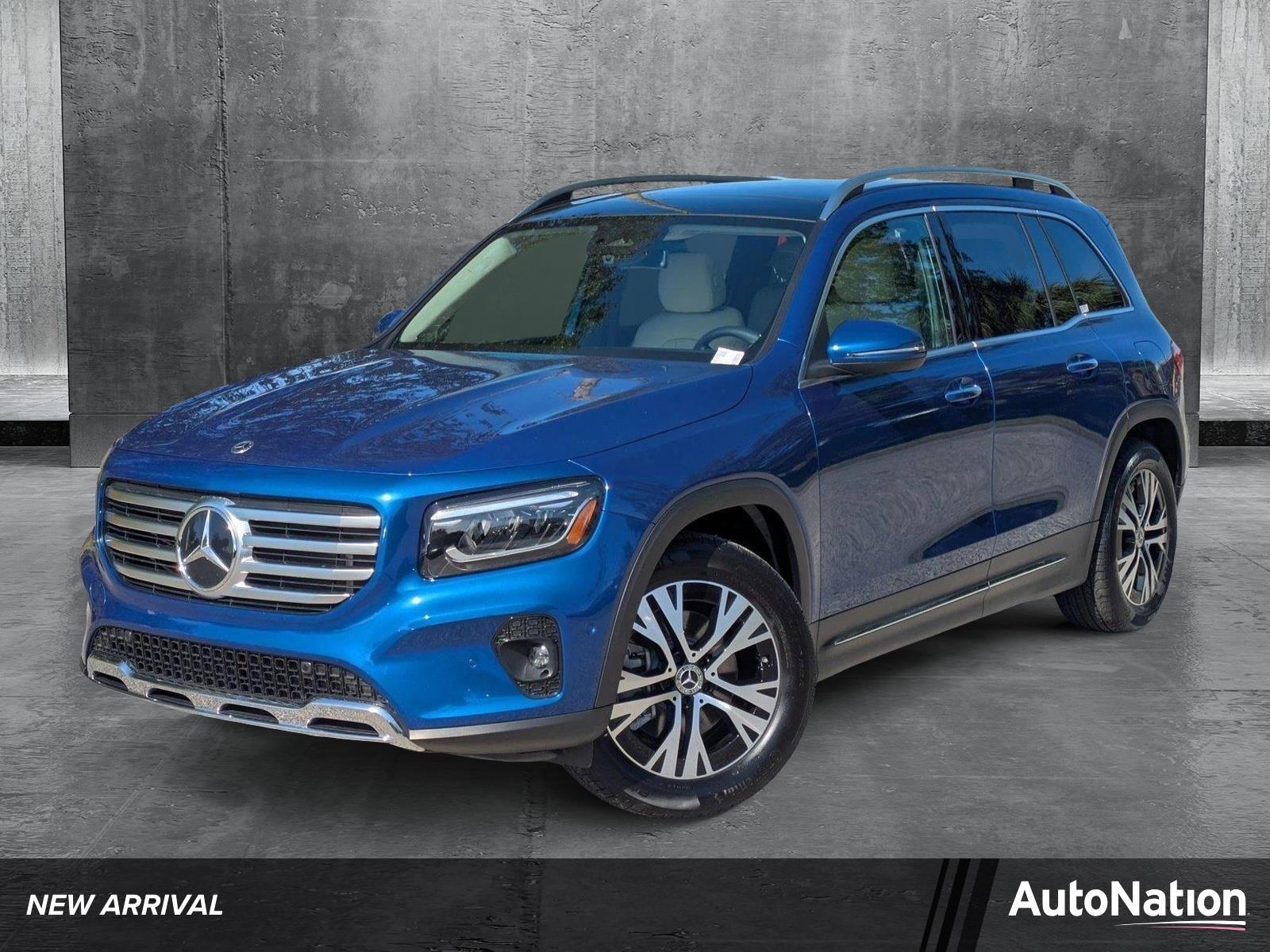 2025 Mercedes-Benz GLB Vehicle Photo in Sarasota, FL 34231