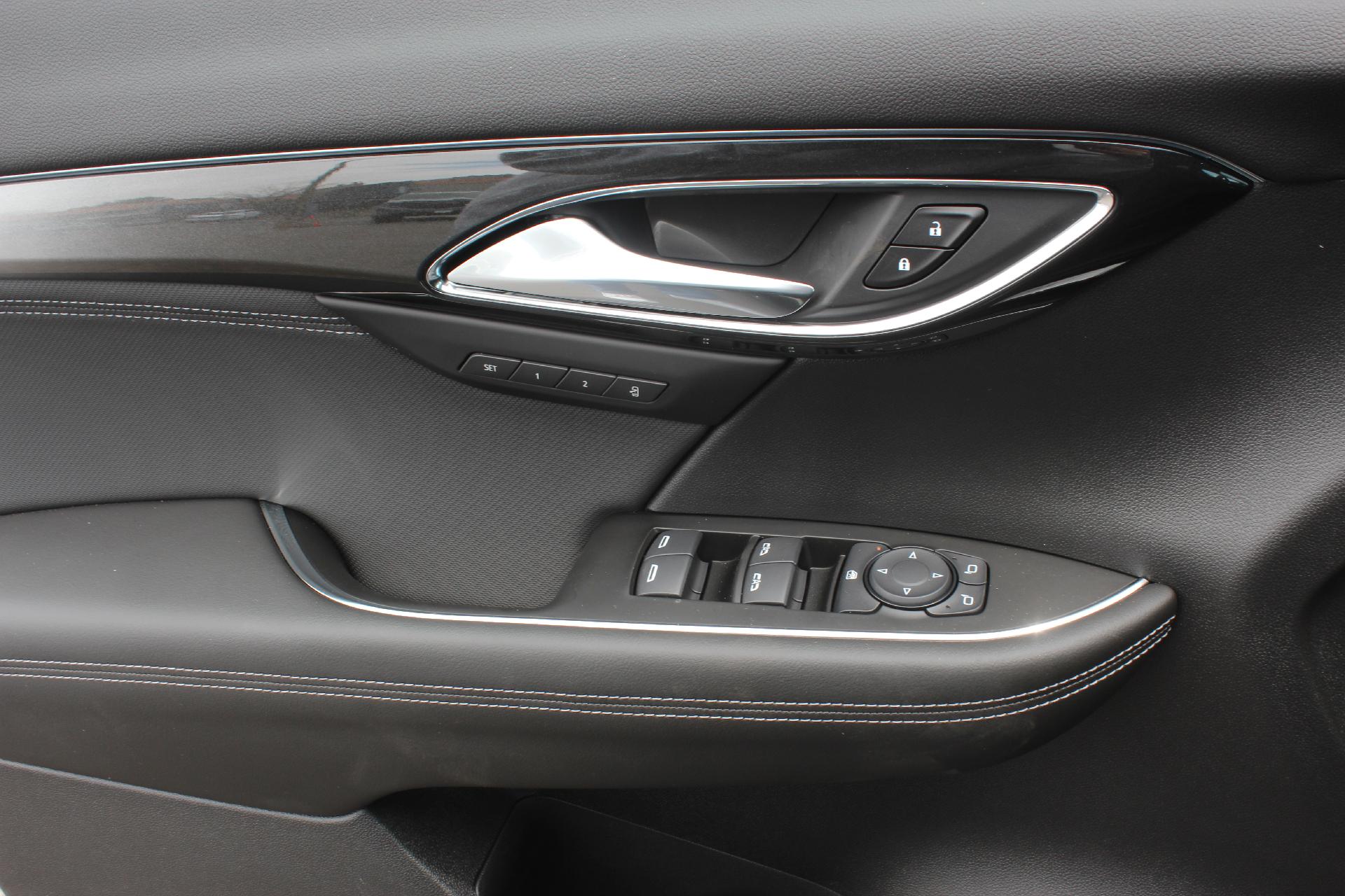 2025 Buick Envision Vehicle Photo in AURORA, CO 80012-4011