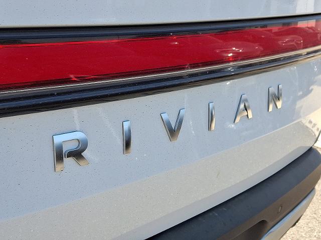 2022 Rivian R1T Vehicle Photo in TREVOSE, PA 19053-4984