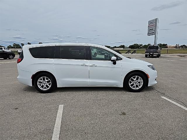 2022 Chrysler Voyager Vehicle Photo in EASTLAND, TX 76448-3020
