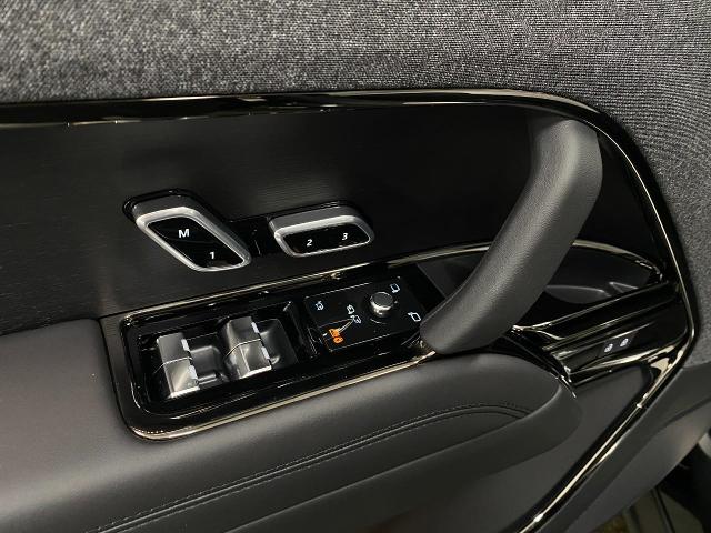 2025 Range Rover Sport Vehicle Photo in Appleton, WI 54913