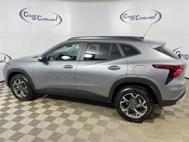 2025 Chevrolet Trax Vehicle Photo in BROCKTON, MA 02301-7113