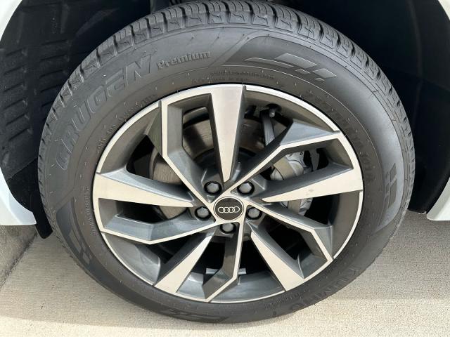 2025 Audi Q5 Vehicle Photo in HOUSTON, TX 77090