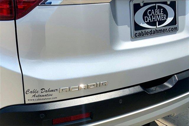 2017 GMC Acadia Vehicle Photo in TOPEKA, KS 66609-0000