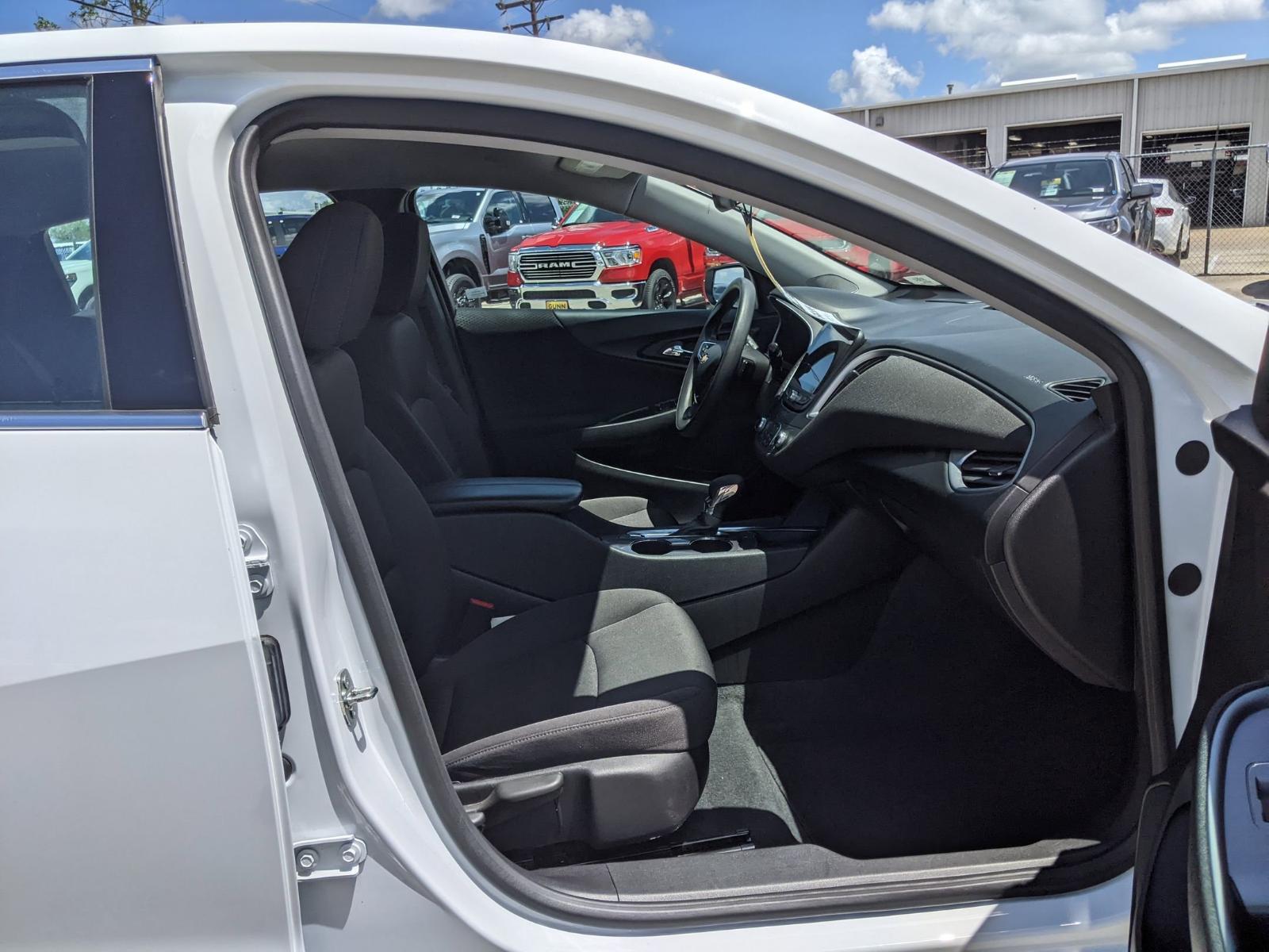 2023 Chevrolet Malibu Vehicle Photo in Seguin, TX 78155