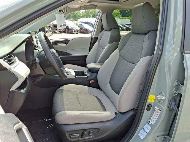 2022 Toyota RAV4 Vehicle Photo in WATERTOWN, CT 06795-3318