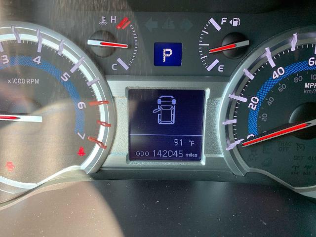 2015 Toyota 4Runner Vehicle Photo in MOON TOWNSHIP, PA 15108-2571