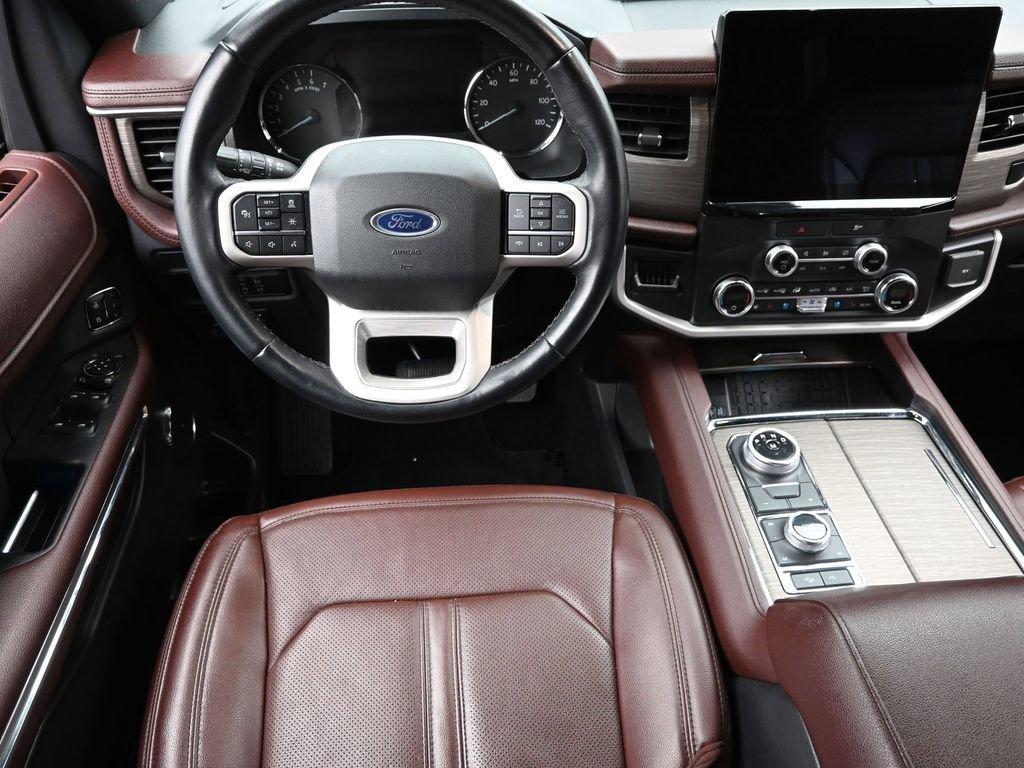 2022 Ford Expedition Max Vehicle Photo in Cedar Rapids, IA 52402