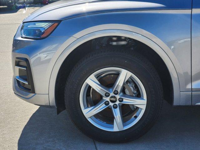 2025 Audi Q5 Vehicle Photo in HOUSTON, TX 77090