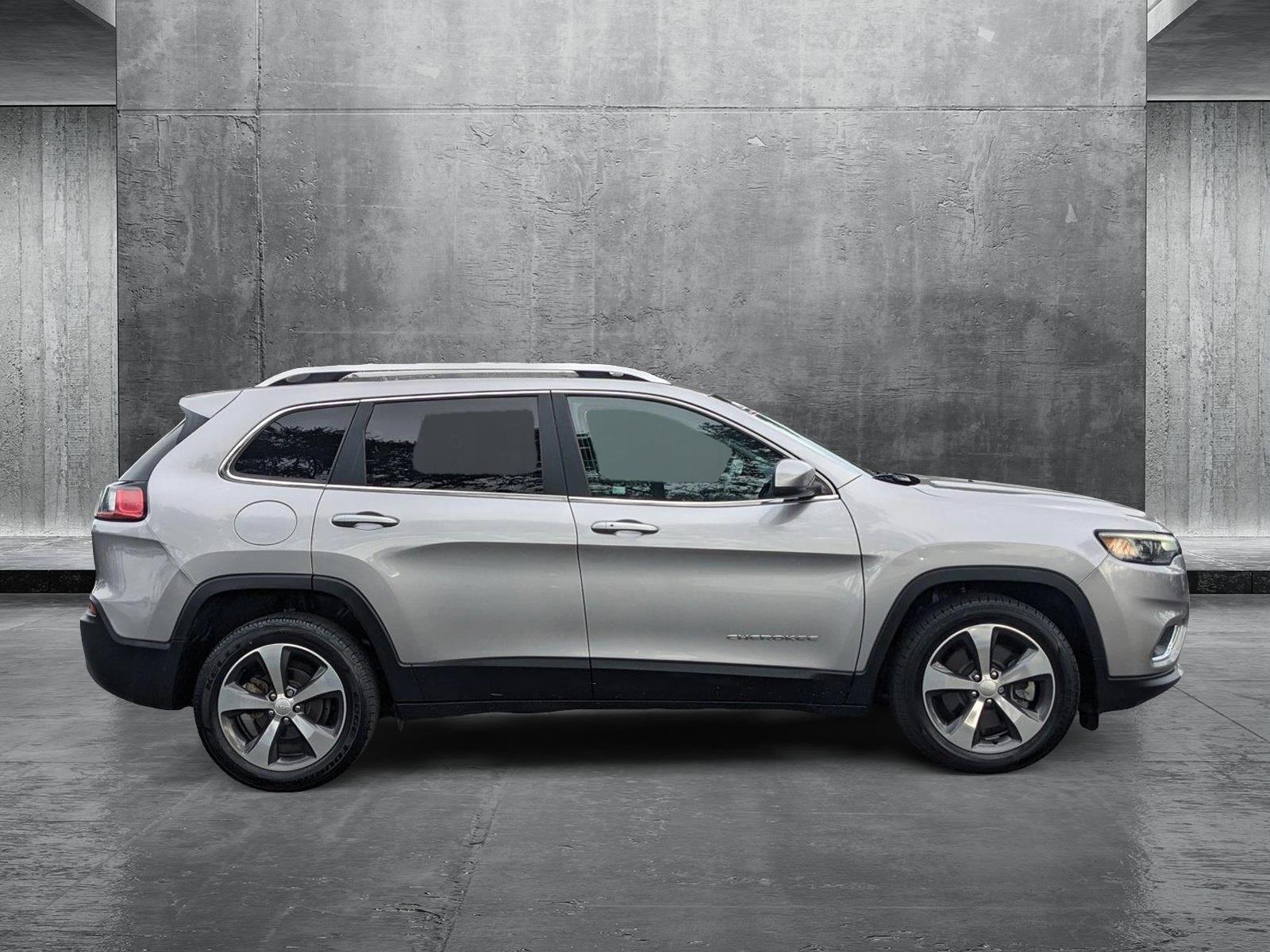 2019 Jeep Cherokee Vehicle Photo in Pembroke Pines, FL 33027