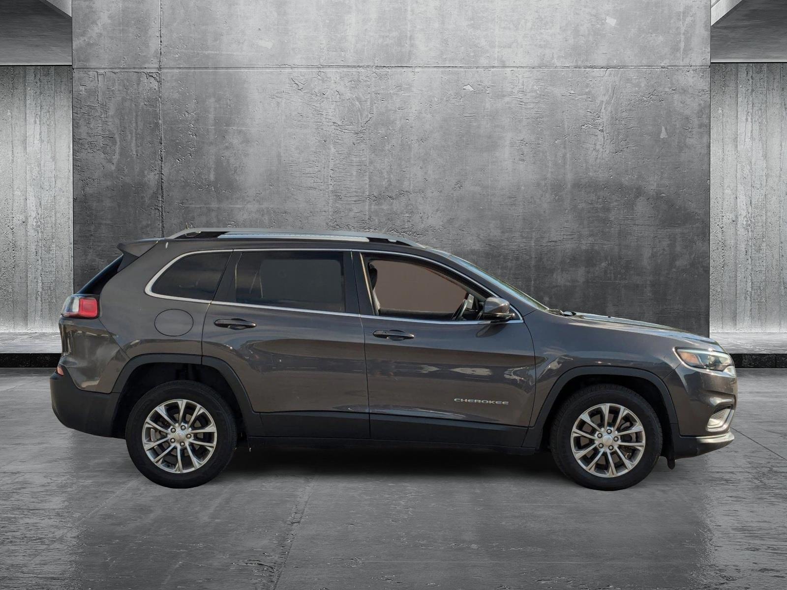 2019 Jeep Cherokee Vehicle Photo in St. Petersburg, FL 33713