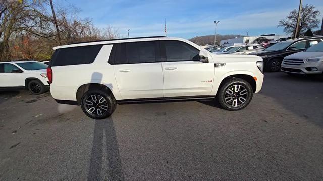 2024 GMC Yukon XL Vehicle Photo in Pleasant Hills, PA 15236