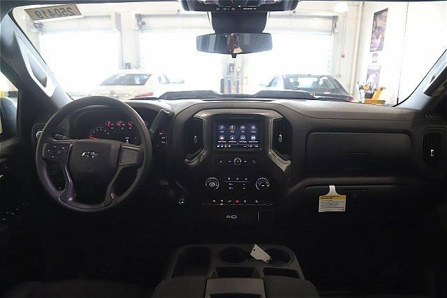 2025 Chevrolet Silverado 1500 Vehicle Photo in MEDINA, OH 44256-9001