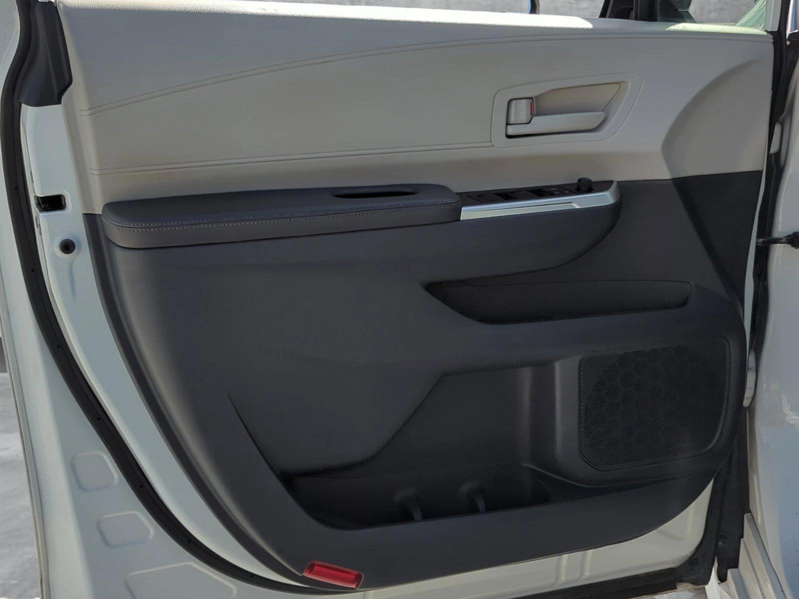 2021 Toyota Sienna Vehicle Photo in Ft. Myers, FL 33907