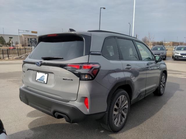 2025 Subaru Forester Vehicle Photo in Green Bay, WI 54304