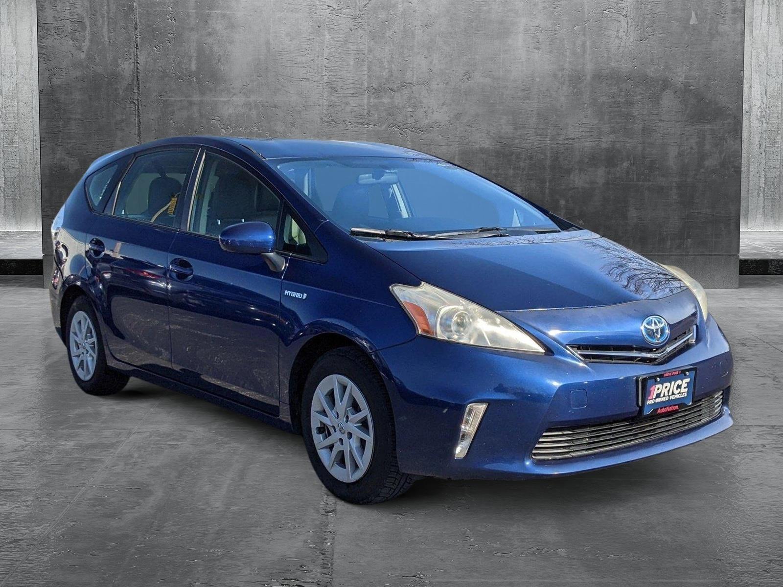 2013 Toyota Prius v Vehicle Photo in Cockeysville, MD 21030