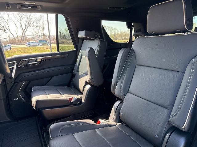 2025 Chevrolet Tahoe Vehicle Photo in MANHATTAN, KS 66502-5036