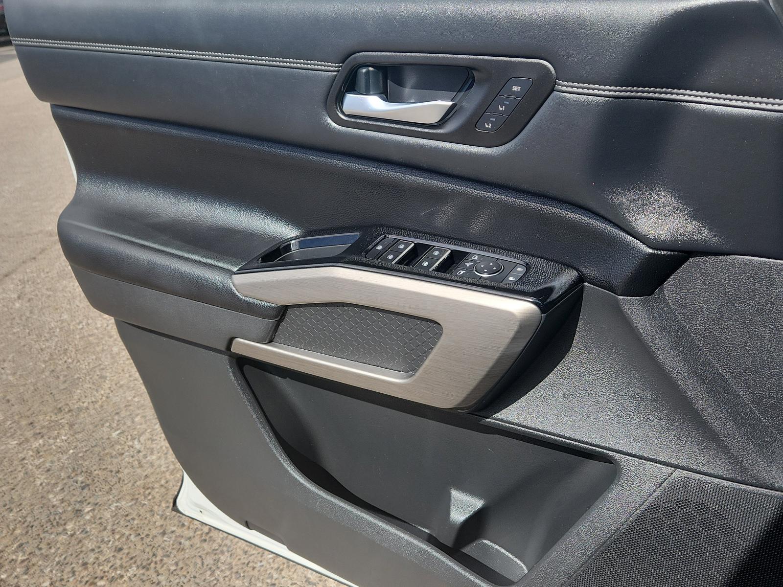 2023 Nissan Pathfinder Vehicle Photo in Albuquerque, NM 87110