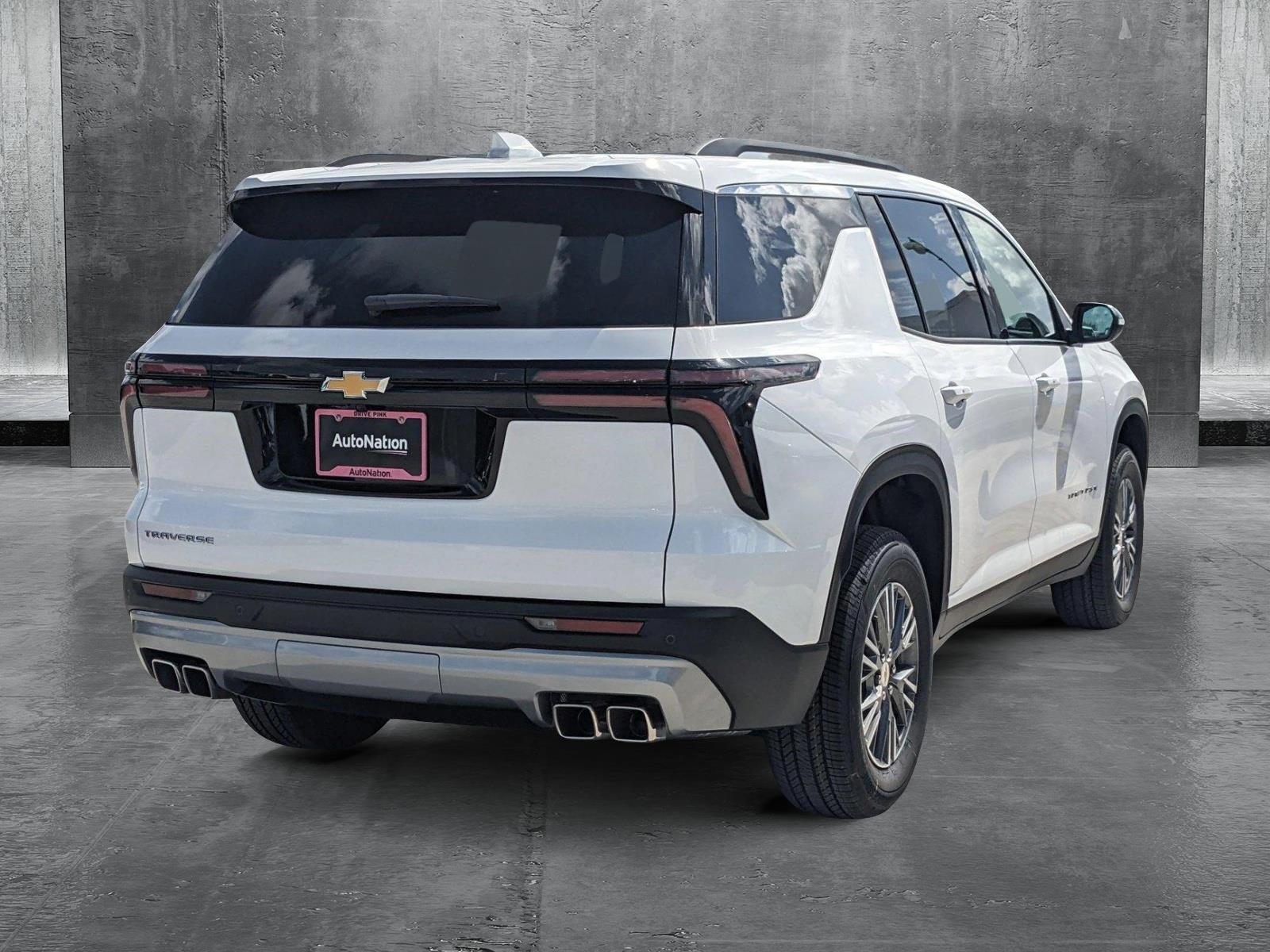 2025 Chevrolet Traverse Vehicle Photo in MIAMI, FL 33172-3015