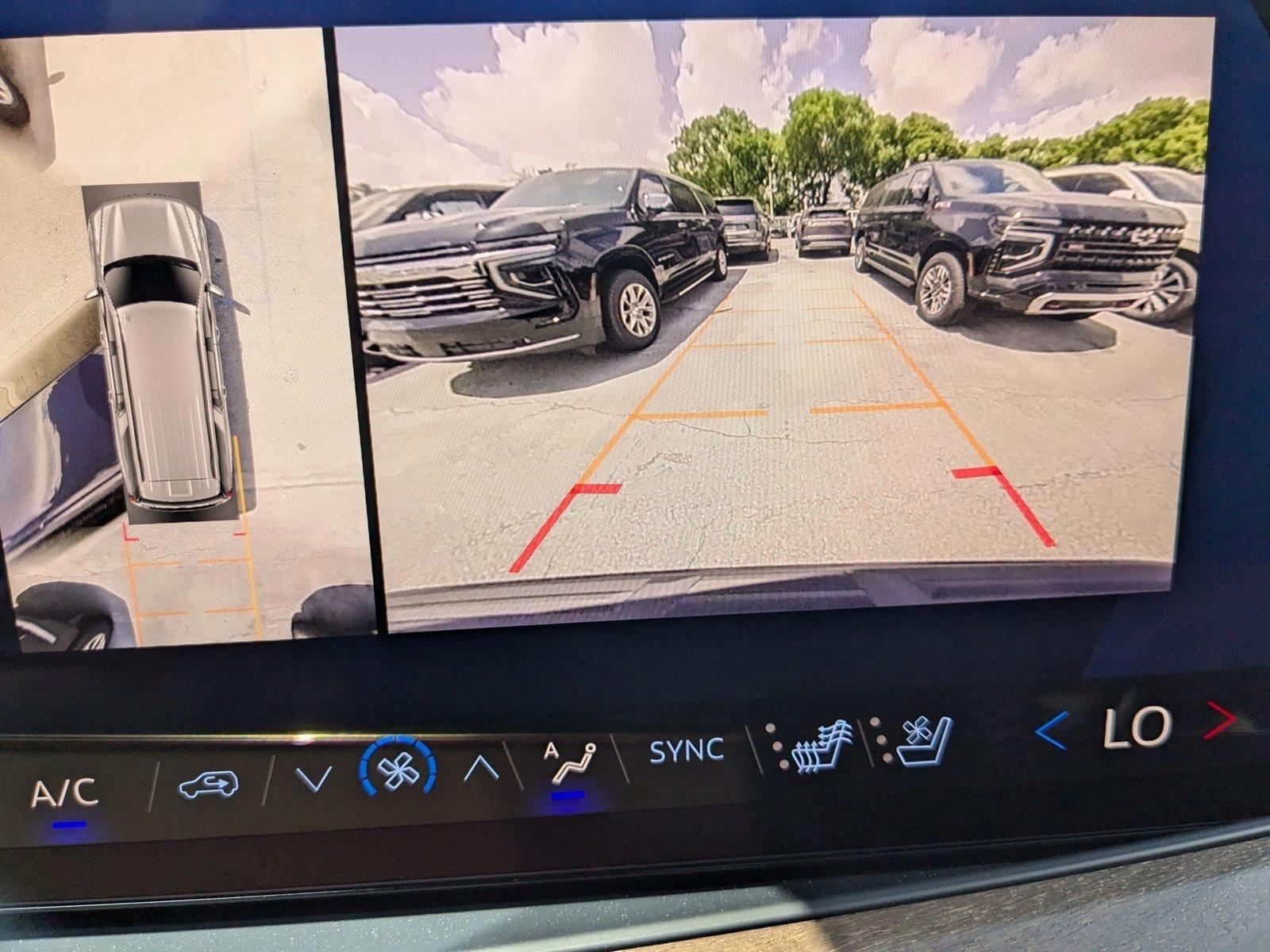 2025 Chevrolet Suburban Vehicle Photo in MIAMI, FL 33134-2699