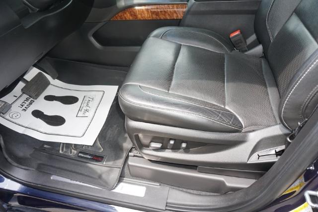 2019 Chevrolet Suburban Vehicle Photo in FAIRMONT, WV 26554-2318