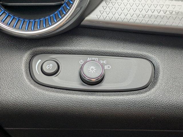 2025 Chevrolet Trax Vehicle Photo in BRUNSWICK, GA 31525-1881