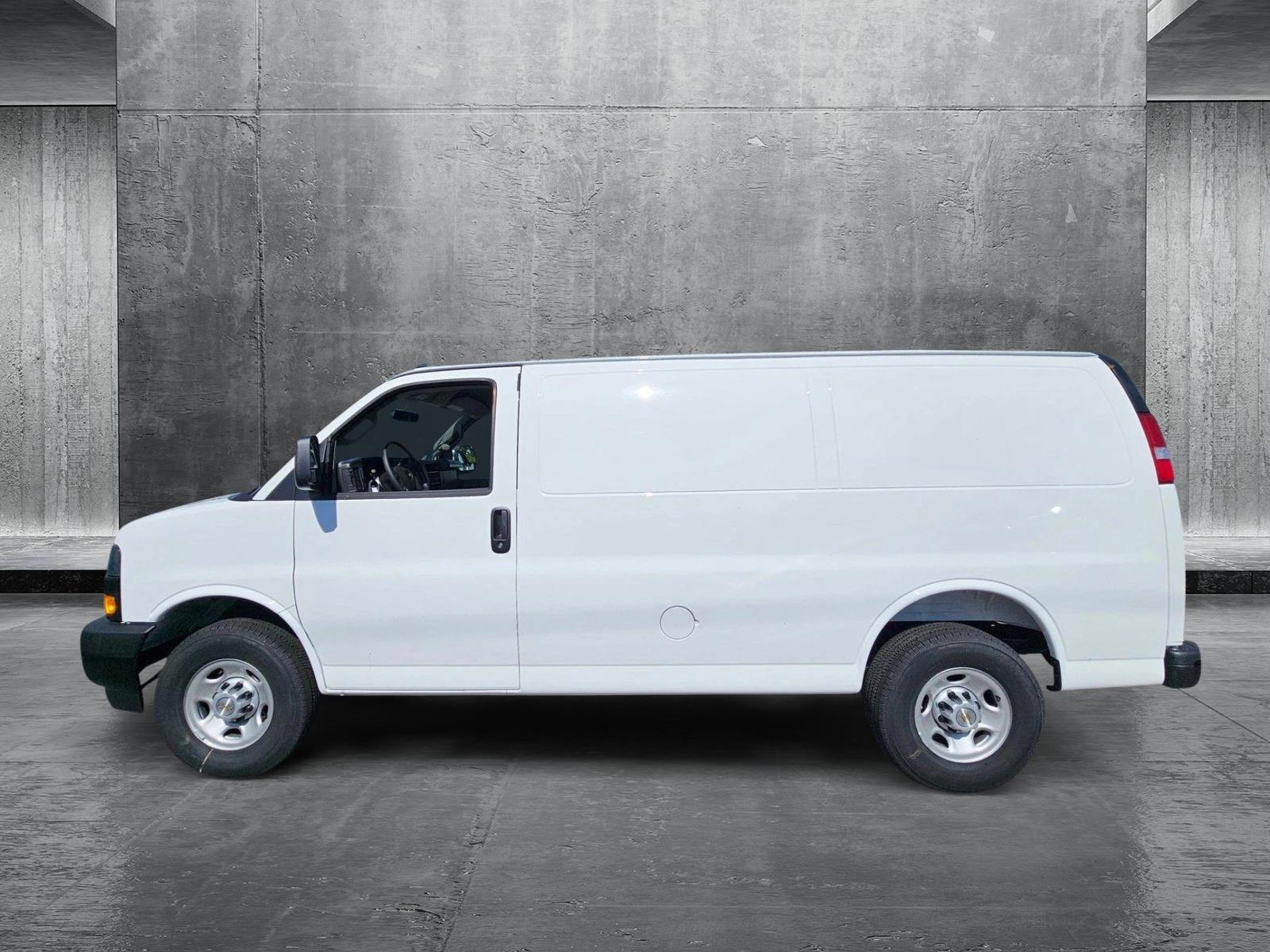 2025 Chevrolet Express Cargo 2500 Vehicle Photo in GREENACRES, FL 33463-3207