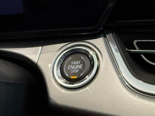 2025 Chevrolet Trax Vehicle Photo in COLUMBIA, MO 65203-3903